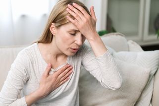 Většina Čechů nepozná příznaky mozkové mrtvice, přitom jde o minuty! Jak (si) zachránit život? - Proženy.cz