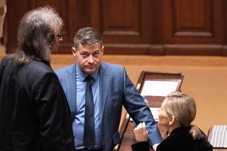 Boj o poplatky: Klempíř se loučí, Nacher přichází, červený hadr zůstává - Seznam Zprávy