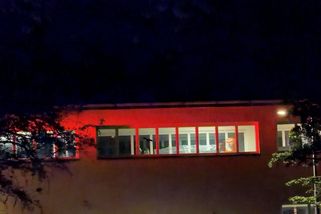 Resuscitoval jsem ženu s ebolou. Americký lékař izolovaný na Bulovce poskytl rozhovor - Novinky