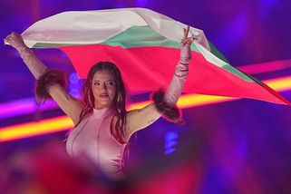 Eurovizi vyhrála Dara z Bulharska. Vystoupení Čecha Daniela Žižky provázely problémy