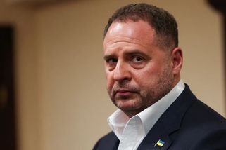 Jermak byl propuštěn. Prý netuší, kdo za něj zaplatil kauci