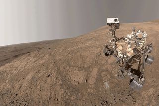 Vytrvalé vozítko od NASA na povrchu Marsu už téměř „ujelo maraton“