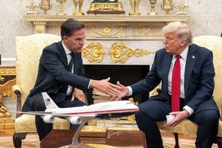 Spojenci NATO podle Rutteho plní většinu požadavků USA - Seznam Zprávy