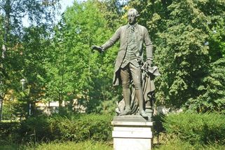 Měl by Josef II. opustit areál psychiatrické léčebny? - Médium.cz