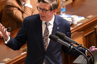 Kupka se pustil do Babiše: O střetu zájmů lže, část firem do fondu nezahrnul
