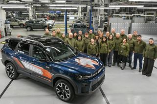 Říkali, že Dacii za 700 tisíc nikdo nekoupí, ale pletli se. Bigster rok po zahájení výroby slaví 100 000 vyrobených kusů