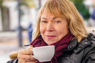 Sousedka čeká návštěvu prezidenta a říká, že u mě na gauči spí její přítel - Médium.cz