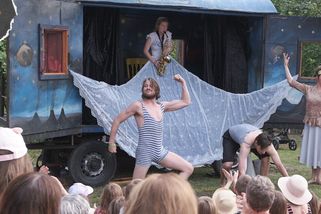 Ministerstvo kultury škrtlo dotaci oceněnému festivalu. Habrovka ze všech sil pokračuje | Headliner