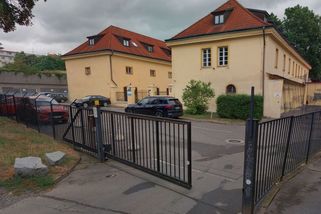 Pět let vězení pro bývalou šéfku úřadu kvůli miliardové restituci Bečvářova statku - Novinky