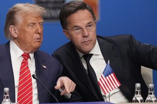 Šéf NATO ví, jak si naklonit Trumpa. Nakupujte víc amerických zbraní, vyzývá Evropu - Novinky