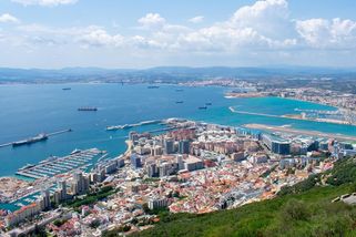 Archeologové objevili v Gibraltarském průlivu desítky vraků, nejstarší z dob starověkého Říma - Novinky