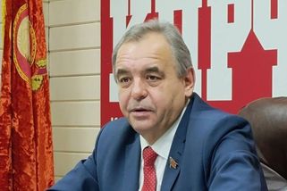 Válka na Ukrajině musí skončit co nejrychleji, prohlásil ruský poslanec. Varoval, co přijde pak