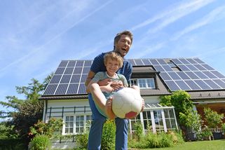 Co s přebytky z fotovoltaiky? Chytré využití energie vám pomůže skutečně ušetřit, pozor ale na časté chyby