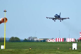 Letouny L-159 se přesunuly do Náměště. Lidé na Třebíčsku si stěžují na hluk