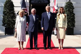 Král Karel III. dorazil s Camillou na čaj. Melania přitáhla pozornost outfitovým majstrštykem