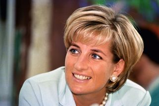 Lady Diana zemřela před 26 lety: O jejích mužích se už napsalo vše. Tohle byly její „osudové“ ženy! - Proženy.cz