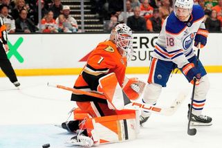 NHL | Faksův Dallas vypadl v prvním kole s Minnesotou, o postup bojuje Dostál - Sport.cz