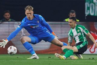 Zase zazářil. Český brankář bojuje v životní sezoně o rekord i evropskou trofej - Sport.cz