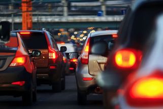 Zvládli byste dnes autoškolu? Zkuste, jak byste řešili tyto dopravní situace - Garáž.cz