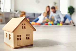 Stát by měl lidem pomoct při koupi vlastního bydlení, myslí si Češi - Novinky