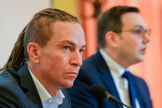 Bartoš má čas do konce prázdnin, shodli se poslanci koalice ohledně opravy chyb ve stavebním řízení