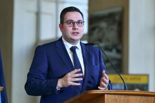 Děkuji ministru Lipavskému za jeho postoj k ruské žádosti - Médium.cz