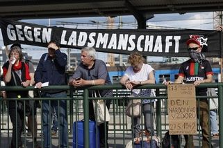 Sjezd landsmanšaftu smiřoval, jak slíbil. Rozhádali se jen nacionalisté