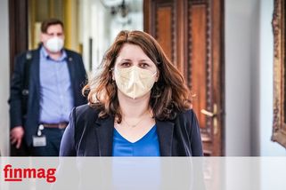 Zvyšme minimální mzdu. Stačí moudrá vláda a z Česka bude Švýcarsko