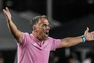 Rasismus ve fotbale? Hráč měl urazit soupeře. Bylo použito nejhorší slovo na světě, líčí trenérská legenda - Sport.cz