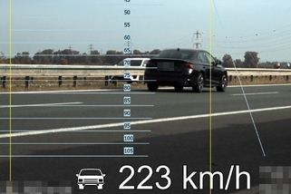Řidič se na dálnici ve směru na Hradec Králové řítil rychlostí přes 200 km/h, okamžitě přišel o řidičák - Novinky
