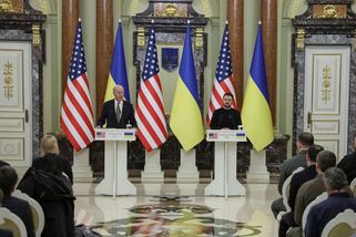 Biden v Kyjevě: Putinova dobyvačná válka selhává - Novinky