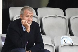 Rána pro Chelsea! Kvůli Abramovičovi se musí obejít bez fanoušků i nových hráčů - Sport.cz
