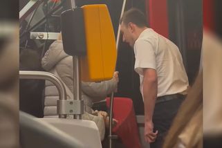 Řidiči tramvaje za konflikt s ukrajinským párem soud potvrdil prospěšné práce, musí také na sociální výcvik