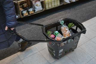 Češi řeší drahotu jednoduše. Prostě neotevřou peněženky - Novinky