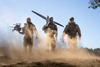 NATO může být rádo, že Rusko nezaútočí. Ukrajinci rozebrali švédské vojáky při cvičení bez větších potíží