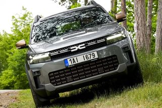 Test Dacie Bigster 4×4: Rodinné SUV do nepohody - Novinky