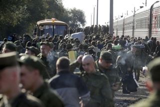 Gubernátor: Mezi oběťmi útoku na cvičišti v Rusku nejsou civilisté