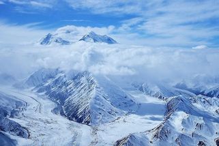 Na nejvyšší severoamerické hoře Denali zahynuli tři lotyšští horolezci - Novinky