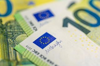 Čím dřív bude euro, tím lépe pro nás, co netrávíme život na gauči u bedny - Médium.cz