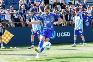 Slavia kupuje za stovky milionů, Plzeň boří klubové rekordy. Sparta podepsala se Zeleným - Médium.cz