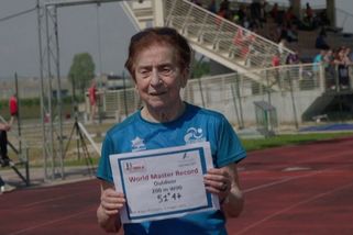 92letá Italka uběhla dvoustovku za 52 vteřin. V něčem má svaly jako mladice, tvrdí vědci - Novinky