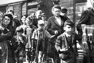 Dobytčáky, strach a dětský pláč: 19. ledna před 80 lety jsme ze Sudet vytrhli duši - Médium.cz