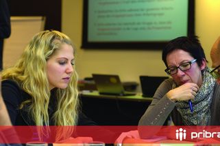 Toxický kolega v práci? Jak si nastavit hranice a nenechat si zničit psychiku