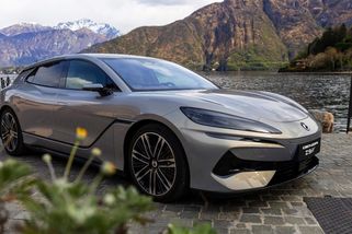 BYD mění pravidla hry: Doživotní záruka na baterii a nabití za 5 minut pohřbí hlavní argument proti elektromobilům