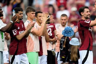 Velké loučení na Letné? Opora Sparty střídala za ovací - Sport.cz