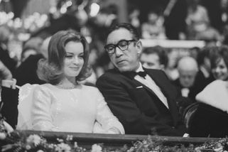 Romy Schneider: Představitelka Sissi měla tvář anděla a duši plnou šrámů. Zůstala navždy mladá - Médium.cz