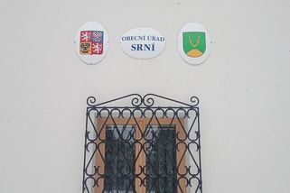 Dlouholetá pokladní šumavského Srní okradla obec o miliony - Novinky