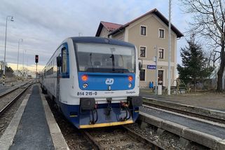 Konec vlaků Praha - Dobříš je nevyhnutelný. Kraj vysvětluje, proč je už nebude objednávat