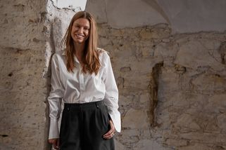 Klienti si chtějí koupit jeden obraz, a pak se často utrhne lavina, říká art specialistka J&T Banky Štěpánka Veselská | archSPACE