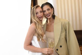 Módní souboj jako z Hollywoodu: Aneta Vignerová vs. Veronika Kašáková. Které to slušelo víc?
